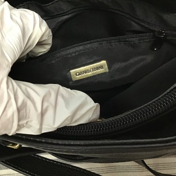 GIANI BERNINI Pebble Bridle Leather Crossbody In Black - NWT - Picture 10 of 11